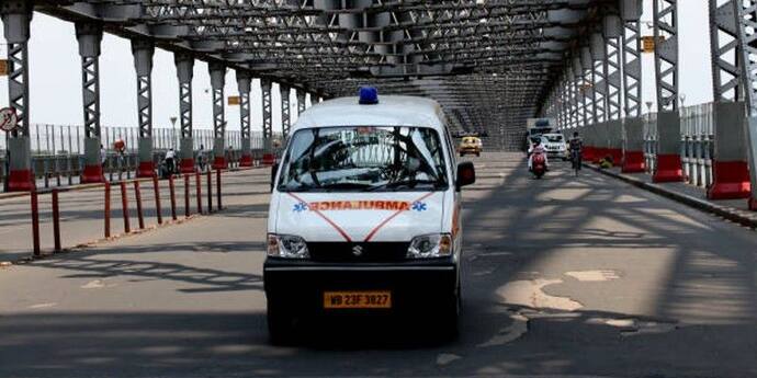 Ambulance App: এবার অ্যাপের মাধ্যমেই পাওয়া যাবে অ্যাম্বুল্যান্স নয়া পরিষেবা চালু বাংলার ৫ শহরে
