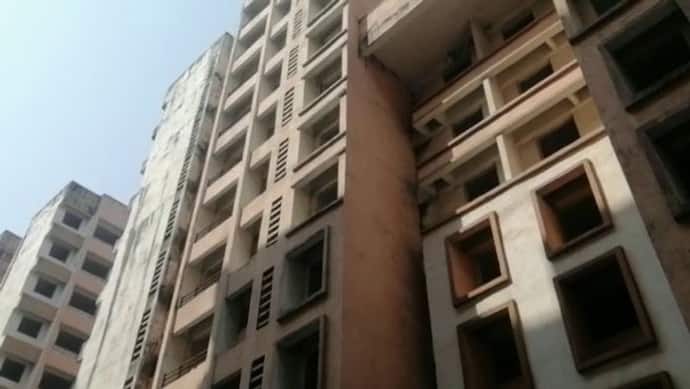 Mumbai में 20 साल की लड़की के साथ रेप के बाद हत्या, लिफ्ट में पड़ा मिला शव, एक लड़के ने देखा तो चीख निकली