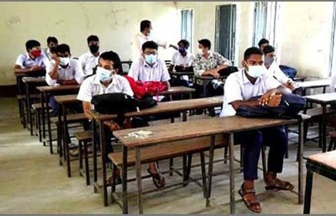 Murshidabad Student: স্কুল না যাওয়াই অভ্যাস পড়ুয়াদের, সংকটে জেলার স্কুলব্যবস্থা