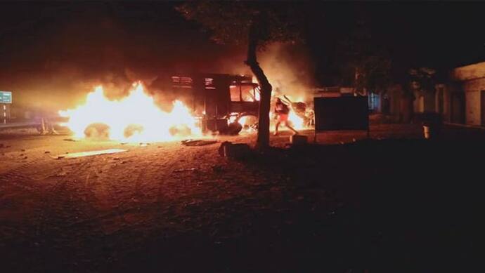 Sri Ganganagar: ट्रक-ट्रेलर में टक्कर के बाद लगी भीषण आग, जिंदा जले दो चालक, खलासी ने कूदकर जान बचाई