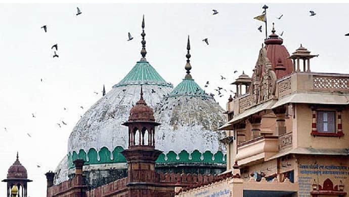 Mathura: शाही ईदगाह मस्जिद में नहीं मिली कृष्ण आरती की इजाजत, हिंदू महासभा ने किया 'जनमत संग्रह' का ऐलान