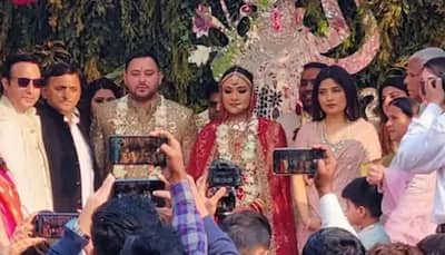 Tejashwi Yadav Wedding: लाल जोड़े में दुल्हन, गोल्डन शेरवानी में तेजस्वी, अखिलेश यादव पत्नी के साथ पहुंचे