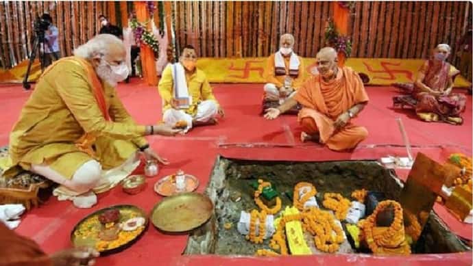 20 साल में पीएम बने हिंदू आस्‍था-सभ्‍यता के ब्रांड अंबेसडर, इन मंदिरों के निर्माण में रहा मोदी का योगदान