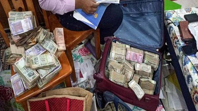 बिहार में सरकारी अफसर निकला धनकुबेर, मिली करोड़ों की संपत्ति..नोटों को गिनने के लिए मंगवानी पड़ गई मशीन