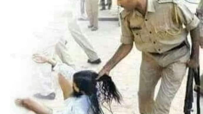 Fact Check: लड़की के बाल पकड़कर घसीटता पुलिसवाला, जानें क्या है वायरल तस्वीर का सच?