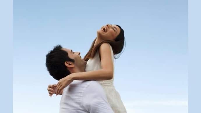 Relationship Advice: Engagement से लेकर Wedding तक इन बातों का रखें ध्यान, वरना रिश्ते में आ सकती है दरार