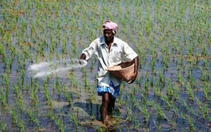 Budget 2022: सरकार को किसानों को बजट में देने जा रही है 1.4 लाख करोड़ रुपए का तोहफा, पढ़‍िये पूरी रिपोर्ट