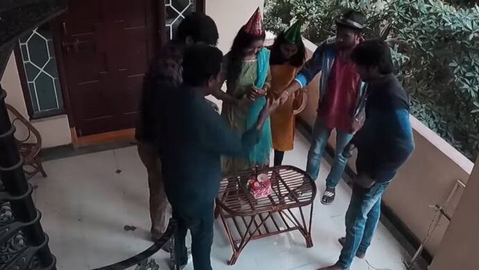 क्या मुस्लिम लड़कों ने हिंदू लड़कियों को केक खिलाकर बेहोश किया? वीडियो देख भड़के नहीं; पूरा सच जानें