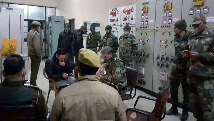 Jammu Power Crisis: कड़कड़ाती ठंड में बिजली कर्मचारियों की हड़ताल से ब्लैकआउट, सेना तैनात