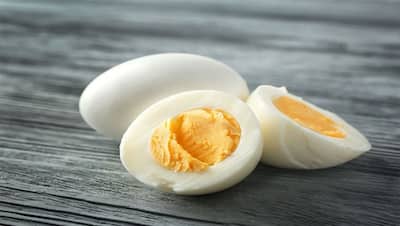 Health Tips: सफेद या काले अंडे सेहत के लिए कौन से है ज्यादा फायदेमंद? जानें किसमें कितने पोषक तत्व