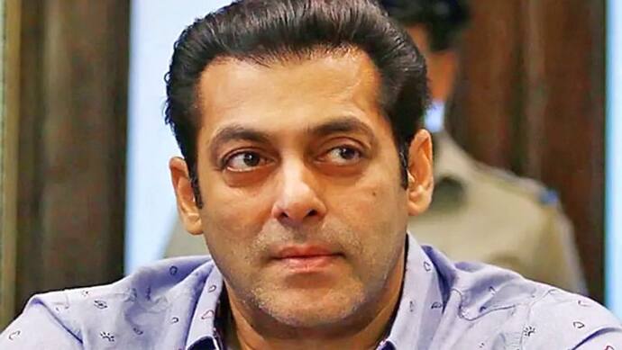 Salman Khan के बाद अब इस पॉप सिंगर को सांप ने काटा, वीडियो शूट करते वक्त हुआ गंभीर हादसा