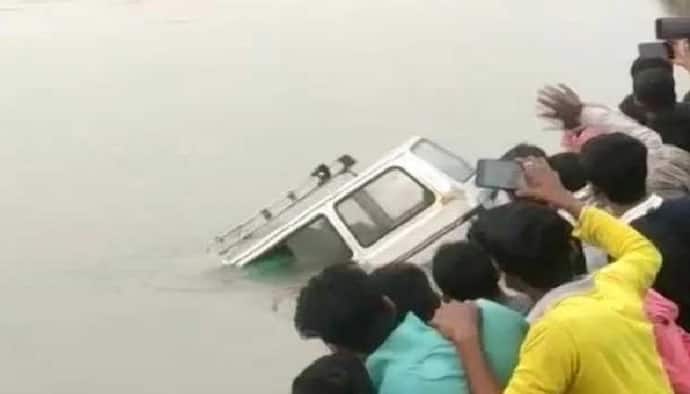 Ambulance Sank In Ganges: গঙ্গায় অ্যাম্বুলেন্স তলিয়ে মর্মান্তিক মৃত্যু রোগীর