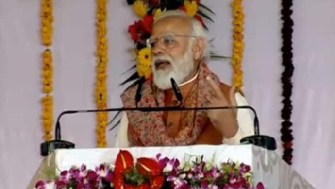 यूपी चुनाव पर छाया कोरोना का साया, PM Modi सहित कांग्रेस ने रद्द की अपनी रैलियां