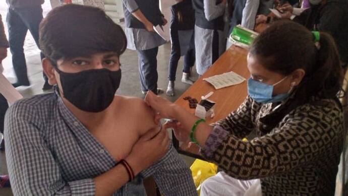 corona virus: संक्रमण की स्पीड रोकने दिल्ली में वीकेंड कर्फ्यू,  दिल्ली AIIMS में छुट्टियां रद्द