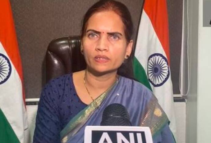 केंद्रीय स्वास्थ्य राज्य मंत्री भारती पवार CORONA POSITIVE, घर पर खुद को किया आइसोलेट