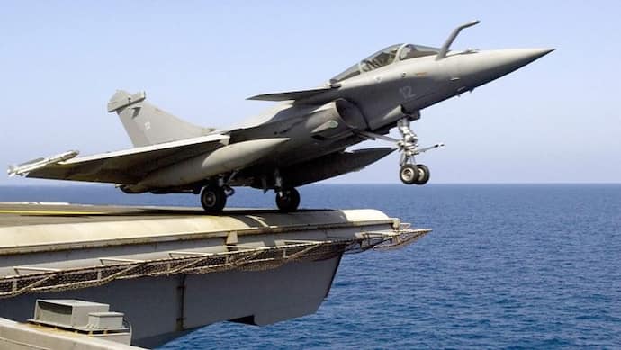 नौसेना में शामिल होने के लिए Rafale ने दिखाया दम, मार्च में F/A-18 की होगी परीक्षा