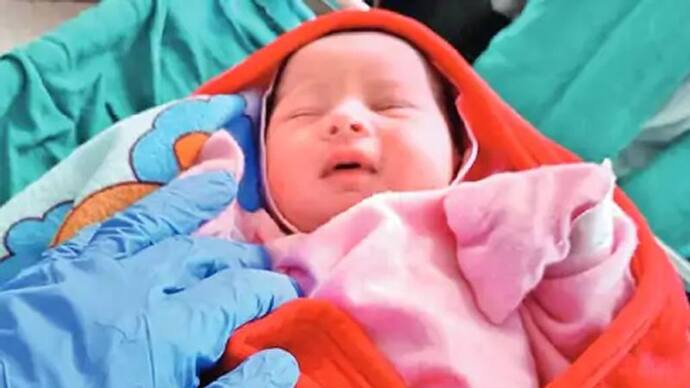 तीसरी लहर में ऐसा पहला केस: पॉजिटिव महिला ने दिया निगेटिव बच्ची को जन्म..ICU से आता है नवजात को मां का दूध