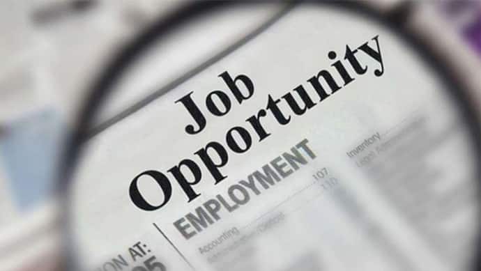 Job Alert: रेलवे में नौकरी पाने का सुनहरा मौका, 10वीं पास युवाओं के लिए Vacancy, जानें भर्ती से जुड़ी डिटेल्स