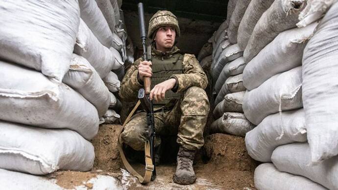 Ukraine Russia tension: रूस की जिद ने बढ़ाई युद्ध की आशंका, अमेरिका बार-बार दे रहा चेतावनी