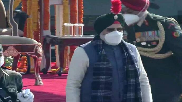 PM मोदी ने दिल्ली के करियप्पा ग्राउंड में NCC की रैली के समापन अवसर पर सलामी ली