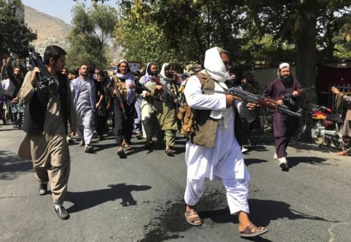 Taliban ने अपने लड़ाकों को मनोरंजन पार्कों में हथियार ले जाने से किया मना