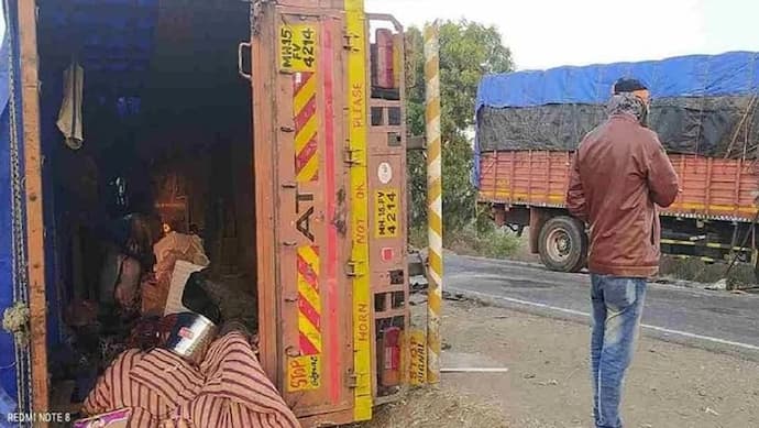 महाराष्ट्र में दिल दहलाने वाला हादसा: दो ट्रकों की भयानक टक्कर में 5 लोगों की मौत, 23 यात्री बुरी तरह से घायल