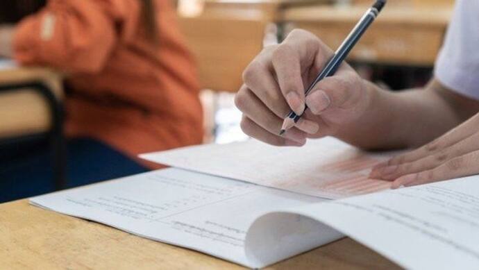Maharashtra Board Exam 2022: ऑफलाइन तरीके से आयोजित होंगी बोर्ड परीक्षाएं, जारी हुआ दिशानिर्देश