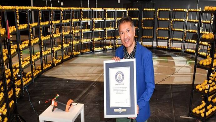 Guinness World Record: शिकंजी नहीं  बैटरी बनाने के काम आता है छोटा सा नींबू, 2923 नींबू से शख्स ने किया कमाल