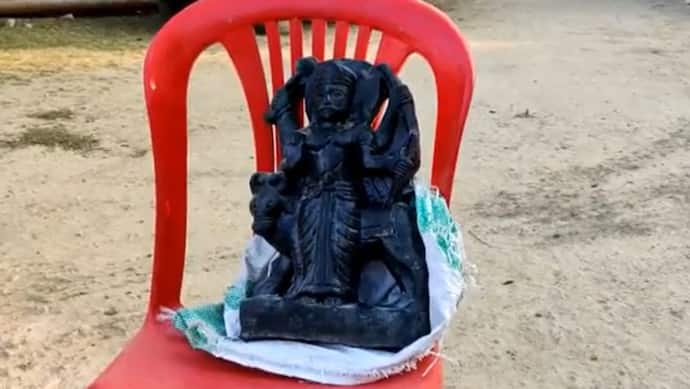 MP गजब : मंदिर से चोरी हुई शनिदेव की मूर्ति, पुलिस खोज लाई यमराज, कहा-लो मिल खोए भगवान, दिलचस्प है पूरा मामला