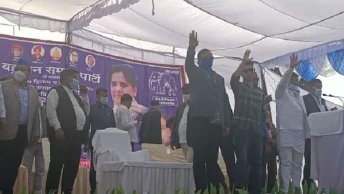 यूपी चुनाव: BSP महासचिव का सीएम योगी पर आरोप, बोले- मुख्यमंत्री के निर्देश पर जलाई गई हाथरस की दलित बेटी