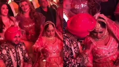 Afsana Khan Wedding: नारंगी जोड़ा और हैवी ज्वैलरी में खूबसूरत दिखी दुल्हनिया, शादी की Inside Photos