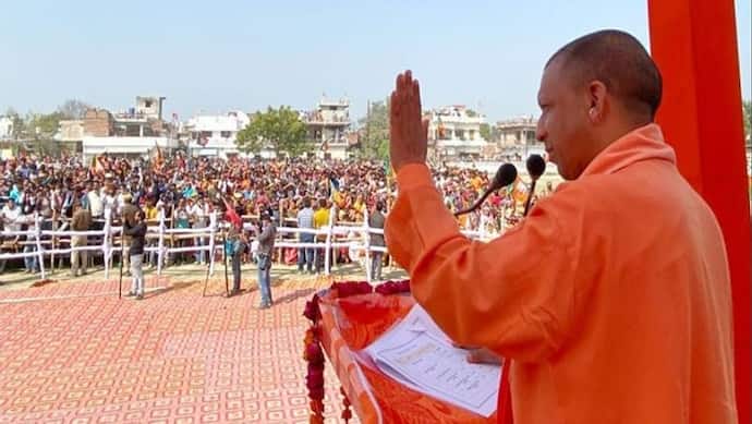 अयोध्या में CM योगी बोले- कांग्रेस ने लगाया जन्मभूमि पर ताला, सपा सरकार में चली थी रामभक्तों पर गोलियां