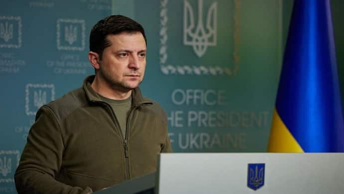 Russia Ukraine war: यूक्रेन की सेना ने रूसी लड़ाकू हेलिकॉप्टर को मार गिराया, राष्ट्रपति ने दुनिया से मांगी मदद