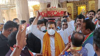 गुजरात में राहुल गांधी ने द्वारकाधीश मंदिर में पूजा-अर्चना की, गूंजा- ‘राधे कृष्णा’ का जाप, देखें तस्वीरें