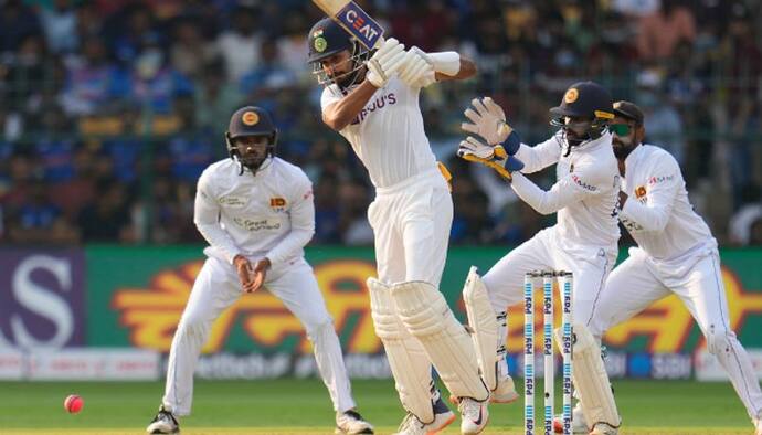 IND vs SL 2nd Test: भारत ने 303/9 रनों पर घोषित की दूसरी पारी, श्रीलंका को दिया पहाड़ सा लक्ष्य
