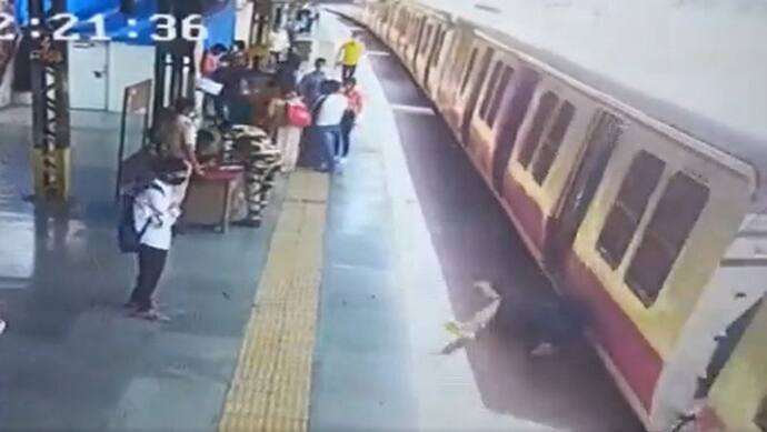 चलती ट्रेन में सवार होने की कोशिश में प्लेटफॉर्म पर गिरा यात्री, आरपीएफ कांस्टेबल ने बचाई जान