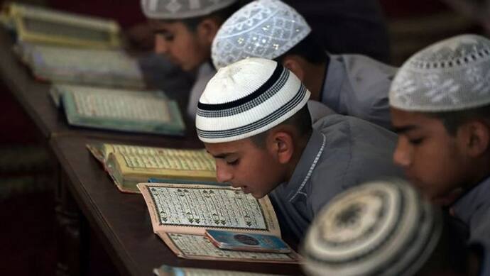 मदरसों से इसलिए कम हो रही मुस्लिम बच्चों की दिलचस्पी, जिम्मेदार बताते हैं कई कारण