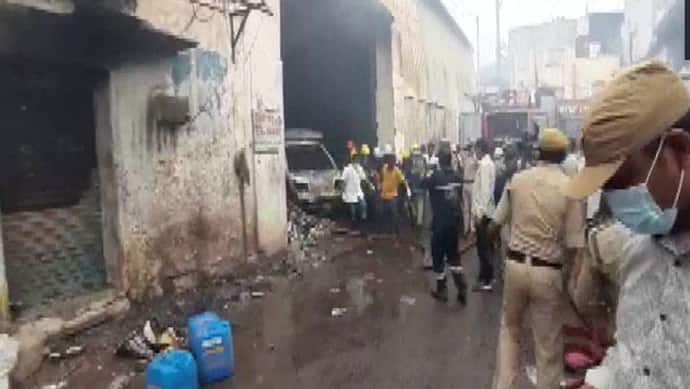 हैदराबाद में कबाड़ की दुकान में शॉर्ट सर्किट से भड़की आग, 11 लोग जिंदा जले, PM मोदी ने बताया दु:खद घटना