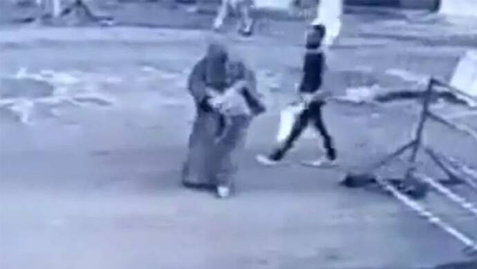 बुर्के के पीछे आतंकी चेहरा: सोपोर में CRPF के बंकर पर बम फेंककर भागी महिला का निकला लश्कर-ए-तैयबा से कनेक्शन