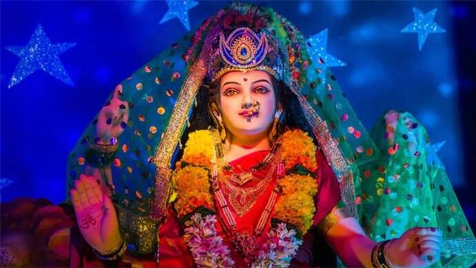 Chaitra Navratri 2022: नवरात्रि के 9 दिनों तक पहने इन रंगों के कपड़े, माता रानी हो जाएगी प्रसन्न