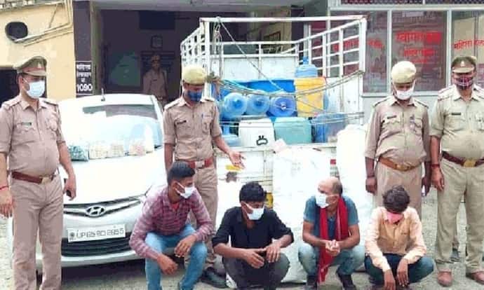 चंदौली में देसी शराब बनाने वाली अवैध फैक्ट्री का पर्दाफाश, आरोपियों को पुलिस ने किया गिरफ्तार