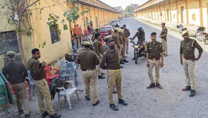 राजस्थान के करौली में चप्पे-चप्पे पर फोर्स, इंटरनेट बंद, हिंसा रोकने कई IPS-50 डीएसपी और 600 पुलिसकर्मी तैनात