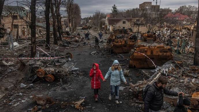 Russia Ukraine War: तो क्या बुका में नरसंहार फेक था? युद्ध का 44वां दिन और कई सनसनीखेज खुलासे