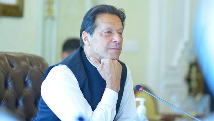 अविश्वास प्रस्ताव पर मतदान से पहले पाकिस्तान के पीएम इमरान खान ने किया देश को संबोधित