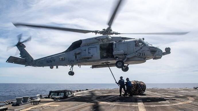 नौसेना के पायलटों ने अमेरिका में पूरी की MH 60 रोमियो हेलीकॉप्टर उड़ाने की ट्रेनिंग