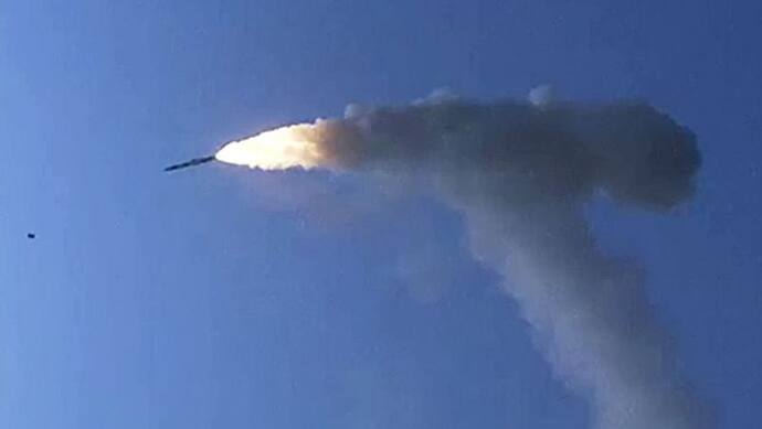 पाकिस्तान में ब्रह्मोस मिसाइल फायर करने वाले इंडियन एयरफोर्स के तीन अफसर बर्खास्त