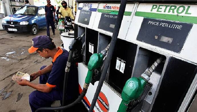 पाकिस्तान में 120 रुपए महंगा होगा पेट्रोल, भारत-चीन जैसे देश इस संकट से बचने उठा रहे ये कदम  