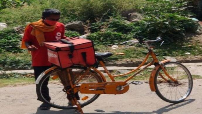 सुखद: चुभती-चिलचिलाती गर्मी में साइकिल से फूड डिलीवरी करते Zomato Boy दुर्गा मीणा, लोगों ने यूं आसान की जिंदगी