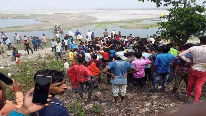 कुशीनगर हादसा: खेत की कटाई के लिए जा रहे थे लोग, नाव में छेद होने के बाद भरने लगा पानी और डूब गए सभी 