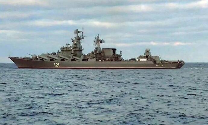 यूक्रेन ने रूसी मिसाइल क्रूजर मोस्कवा को नष्ट किया या बैलेंस बिगड़ने से लगी आग और काला सागर में डूबा, राज खुला